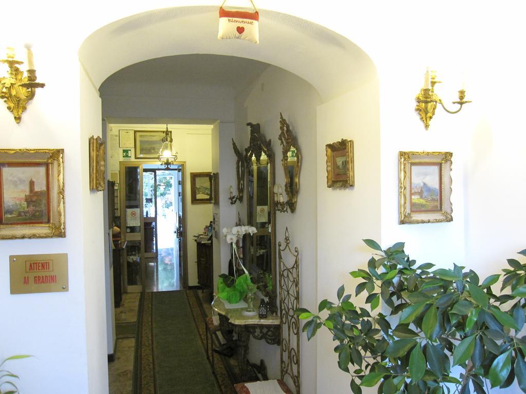 Albergo Kristina Bordighera Exterior photo